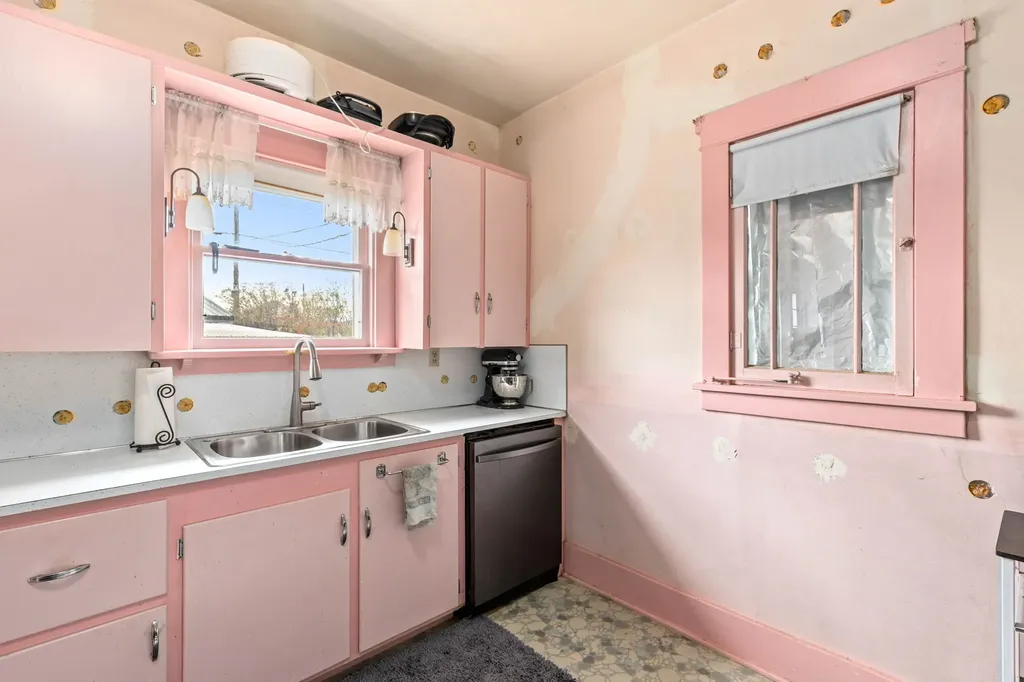 114 3rd Avenue S Stanford MT 59479