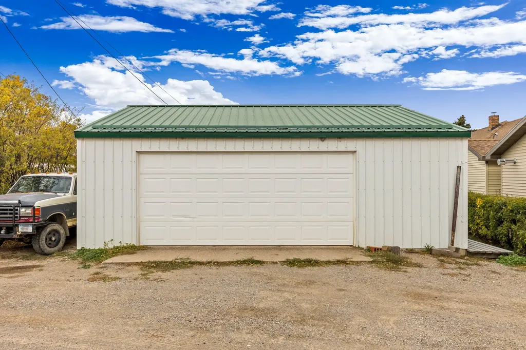114 3rd Avenue S Stanford MT 59479