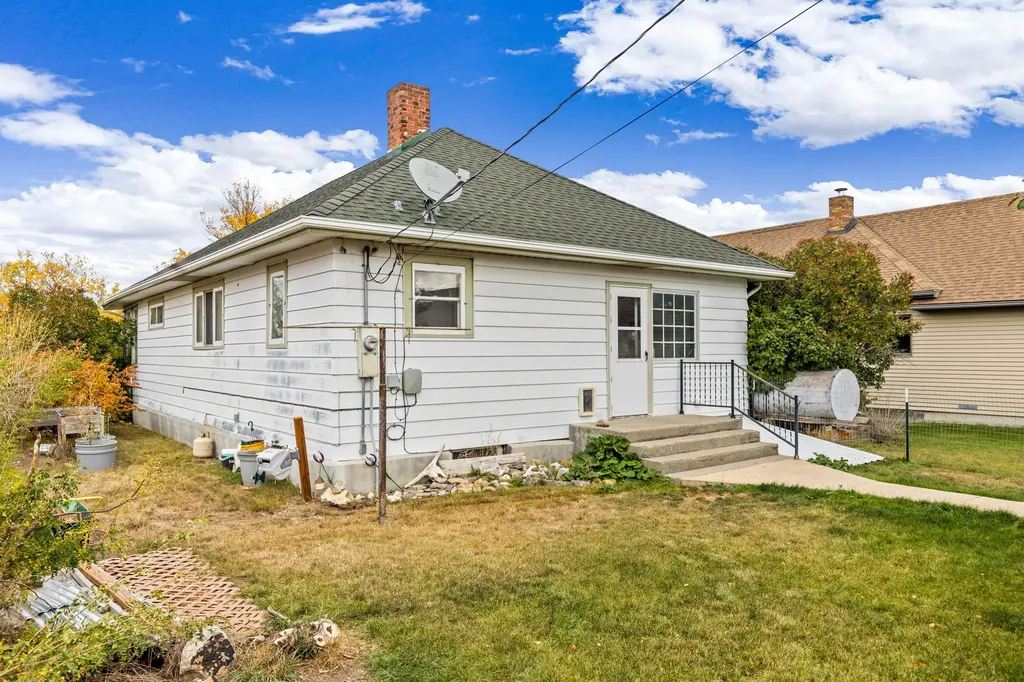 114 3rd Avenue S Stanford MT 59479