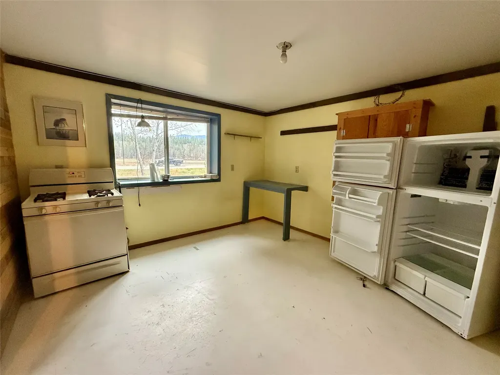 7273 Mount Highway 200 Plains MT 59859