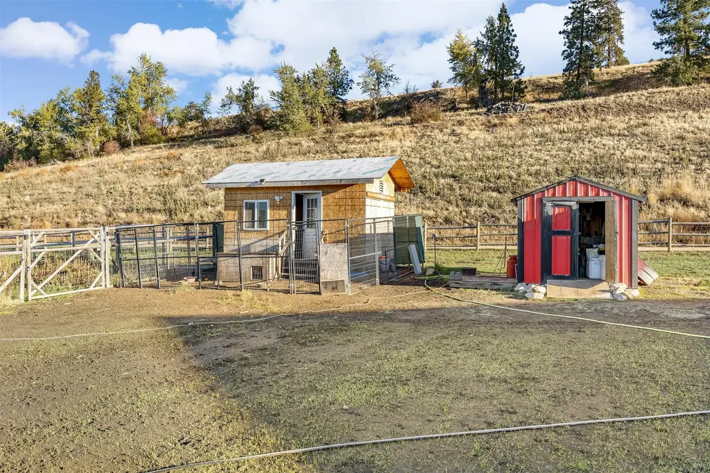 1073 N Burnt Fork Road Stevensville MT 59870