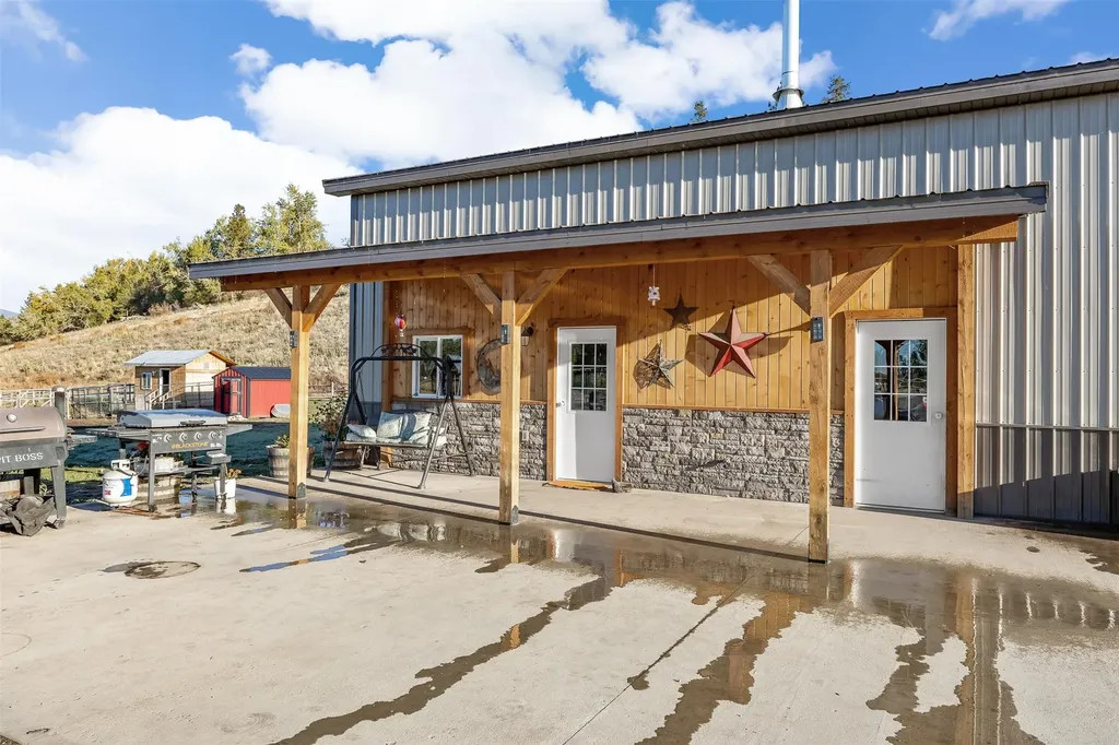 1073 N Burnt Fork Road Stevensville MT 59870