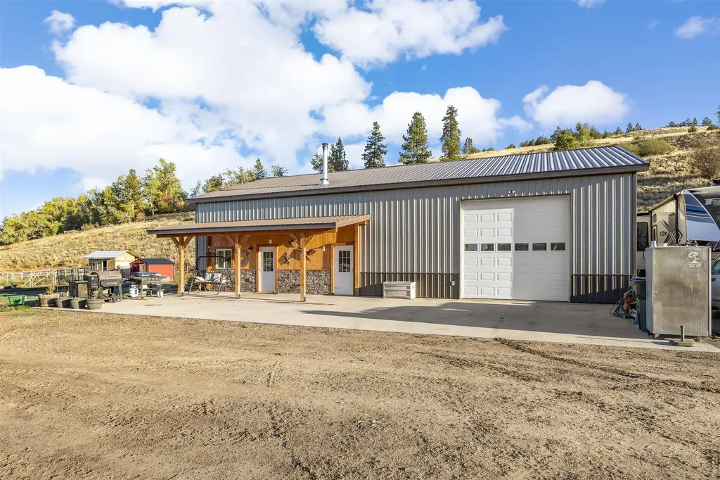 1073 N Burnt Fork Road Stevensville MT 59870
