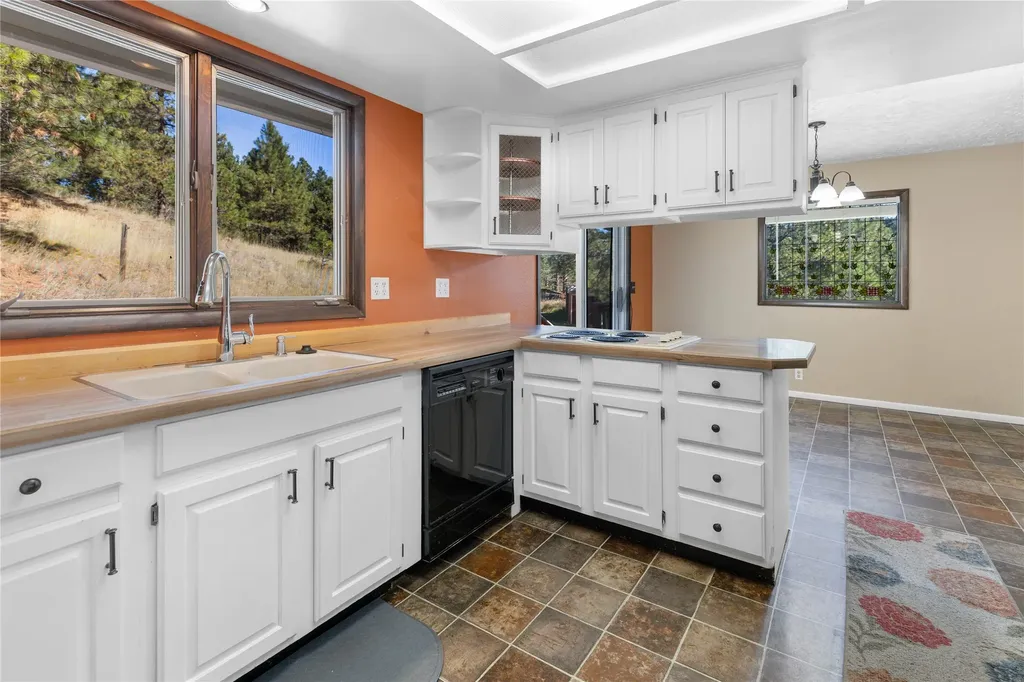14 Ante Lane Jefferson City MT 59638