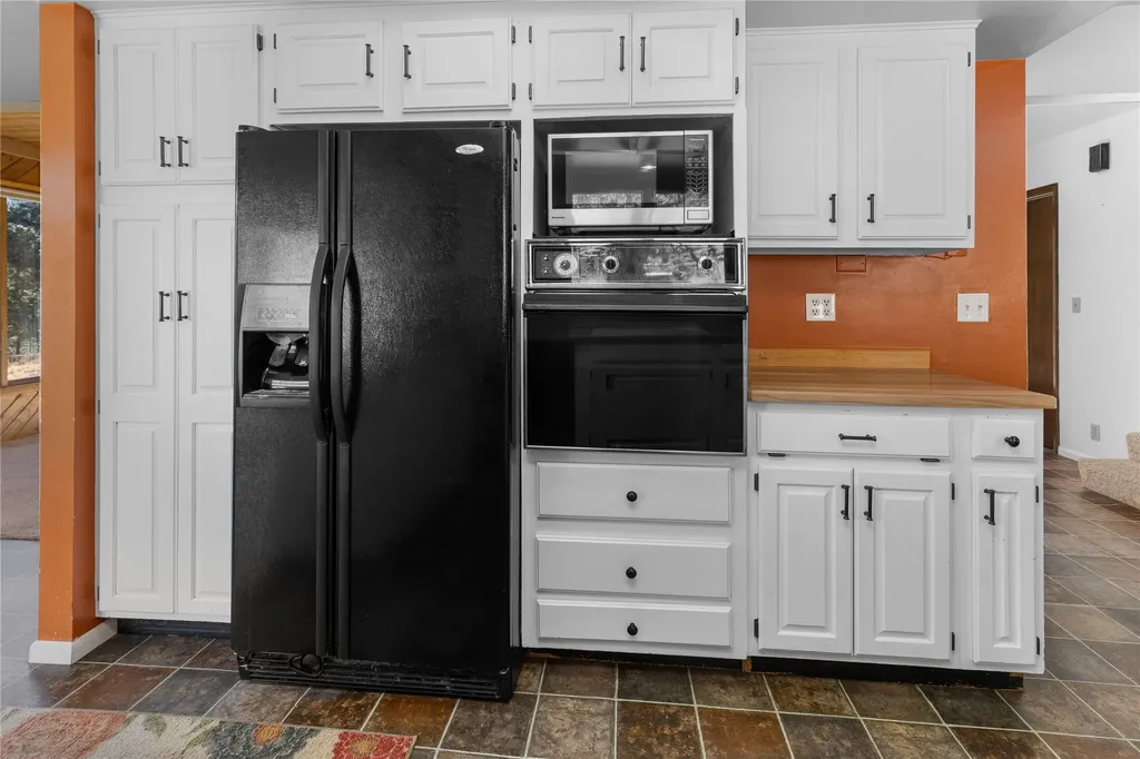 14 Ante Lane Jefferson City MT 59638