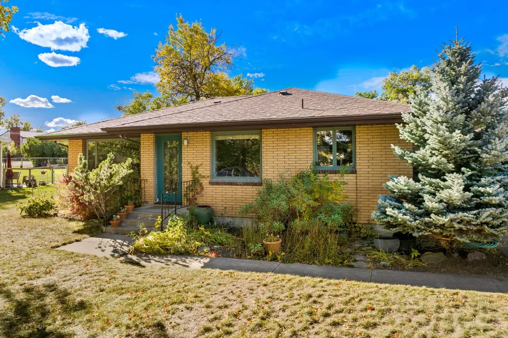 223 2nd Street S Cascade MT 59421