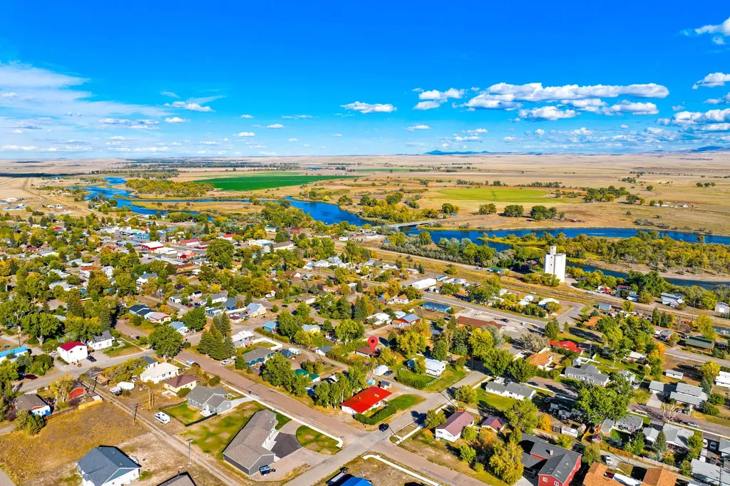 223 2nd Street S Cascade MT 59421