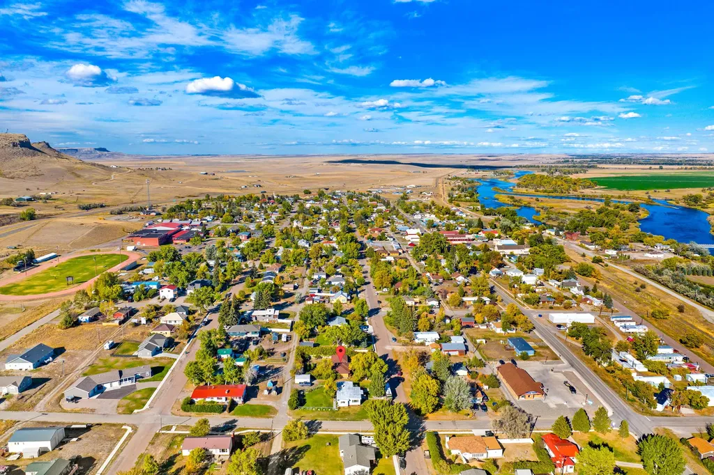 223 2nd Street S Cascade MT 59421
