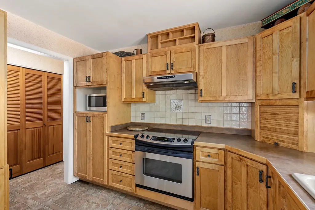 223 2nd Street S Cascade MT 59421