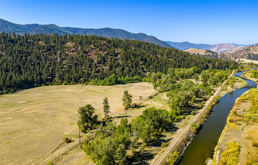 Nhn Gillispie-sliderock Road Clinton MT 59825