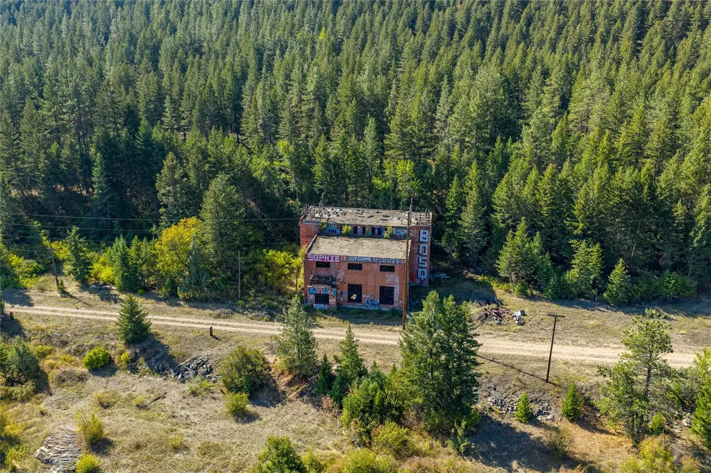 Nhn Gillispie-sliderock Road Clinton MT 59825