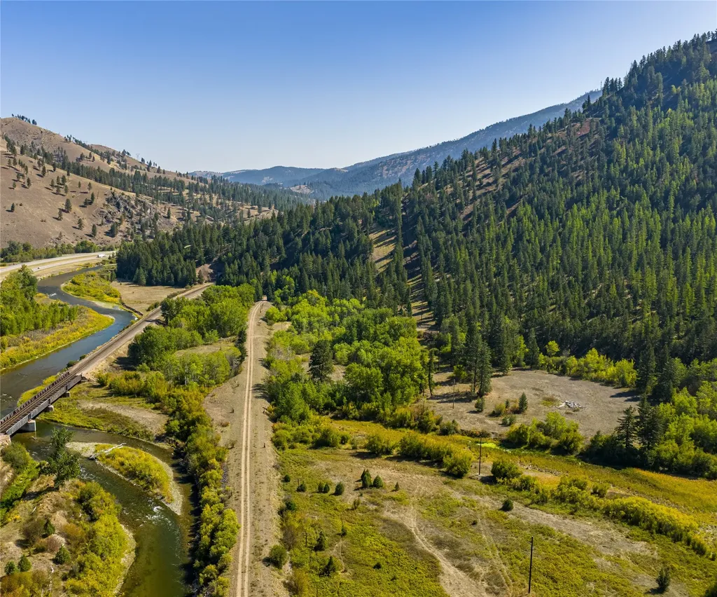 Nhn Gillispie-sliderock Road Clinton MT 59825