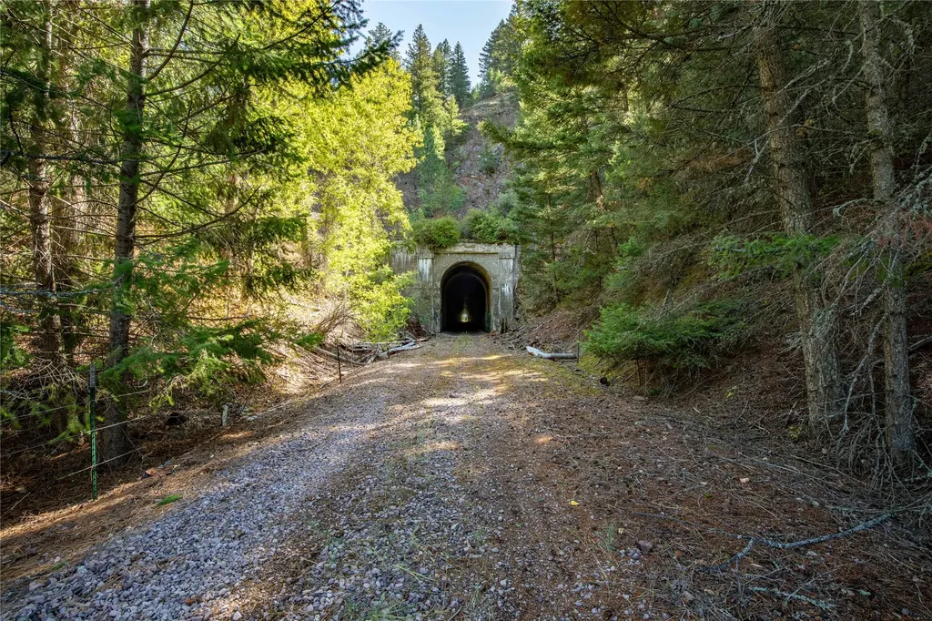Nhn Gillispie-sliderock Road Clinton MT 59825