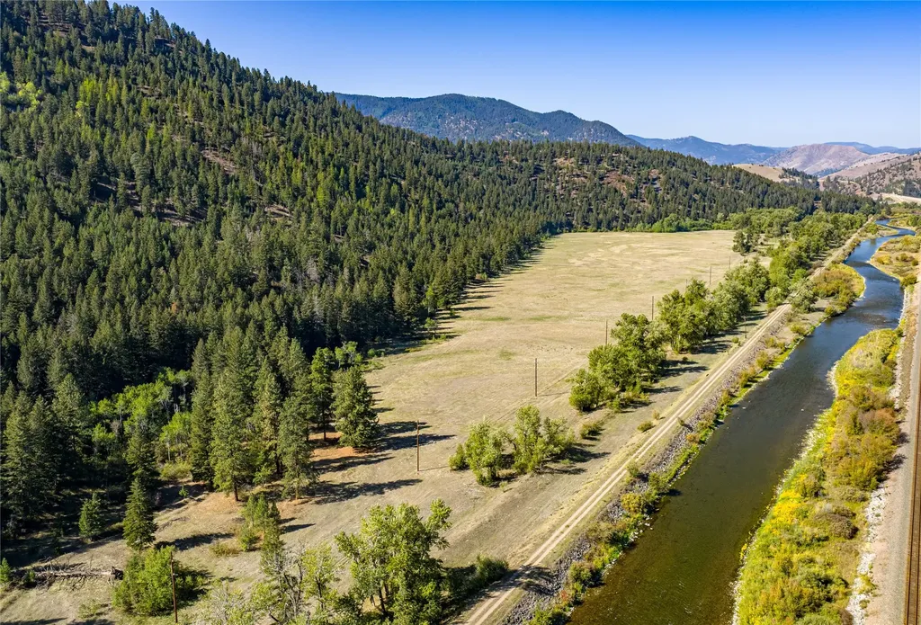 Nhn Gillispie-sliderock Road Clinton MT 59825