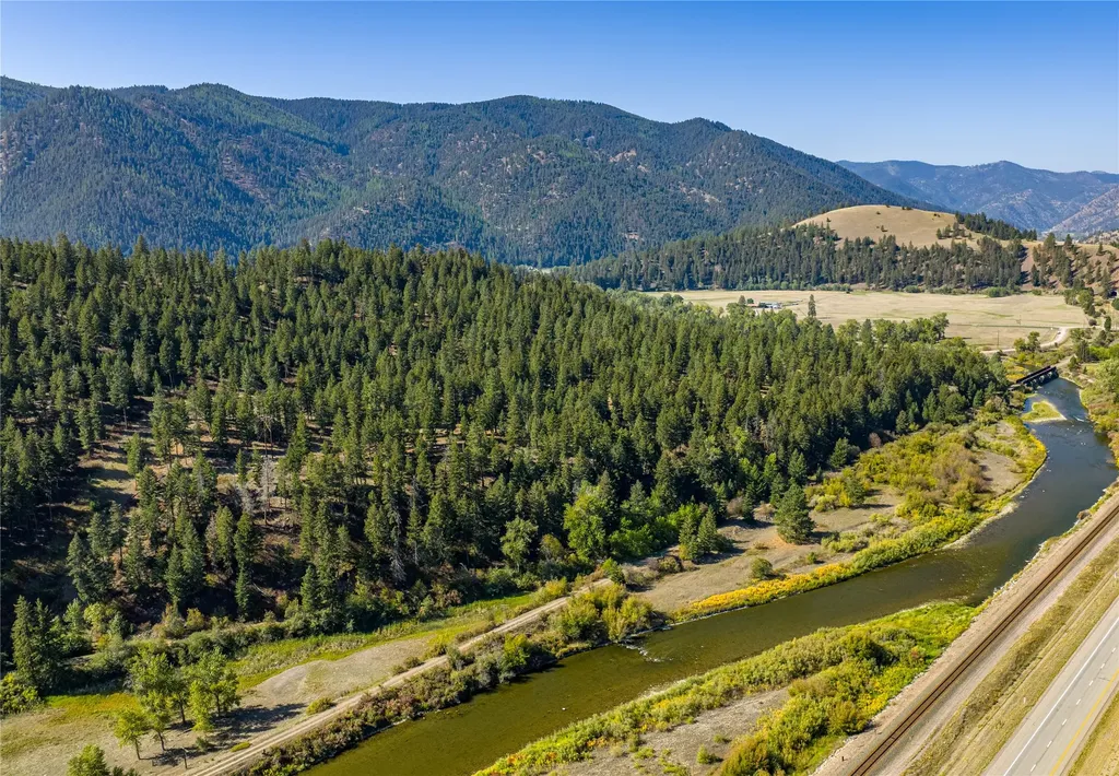 Nhn Gillispie-sliderock Road Clinton MT 59825