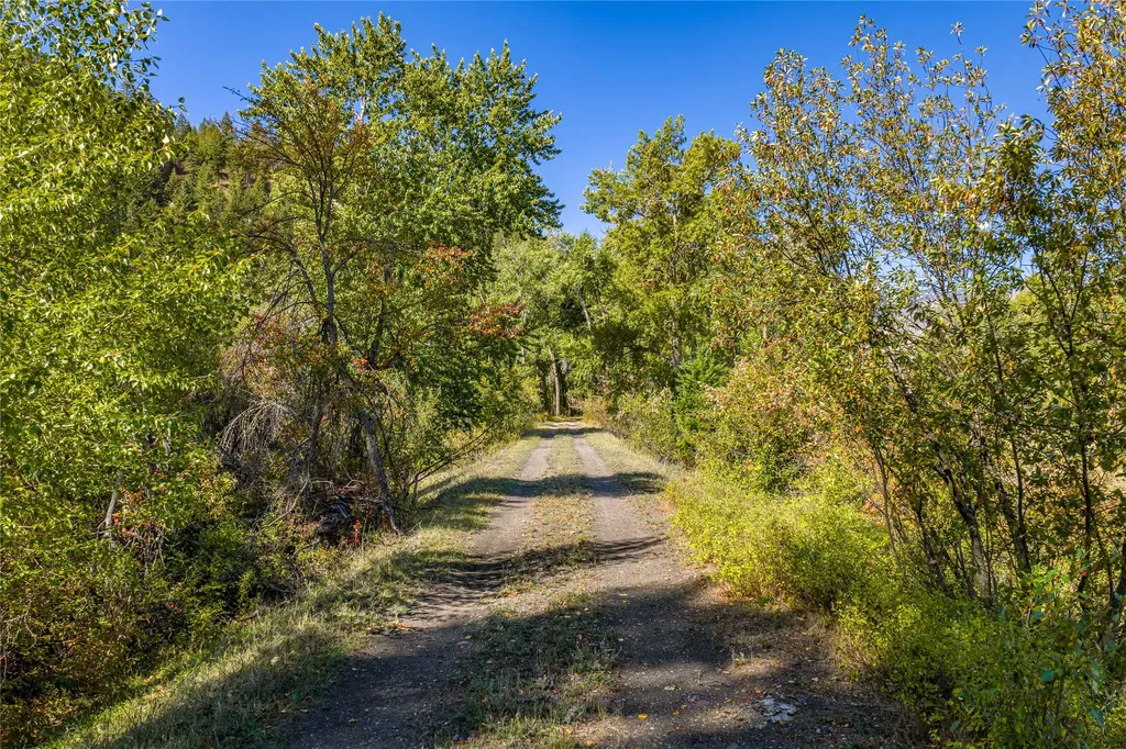 Nhn Gillispie-sliderock Road Clinton MT 59825