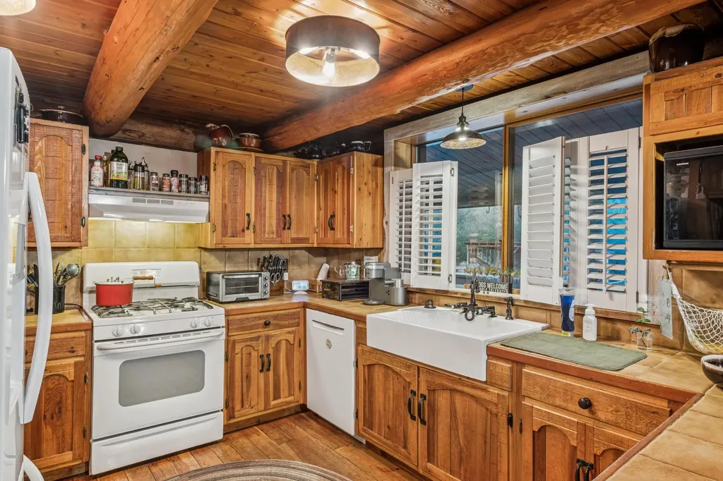 62564 Us Highway 2 Libby MT 59923