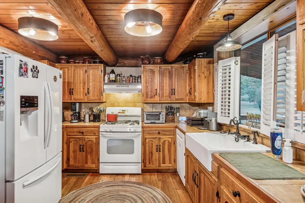 62564 Us Highway 2 Libby MT 59923