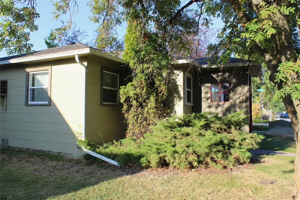 2 6th Avenue E Polson MT 59860