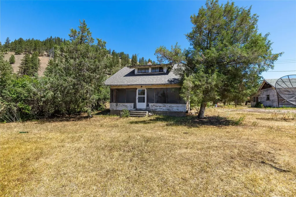 31022 Beavertail Road Clinton MT 59825