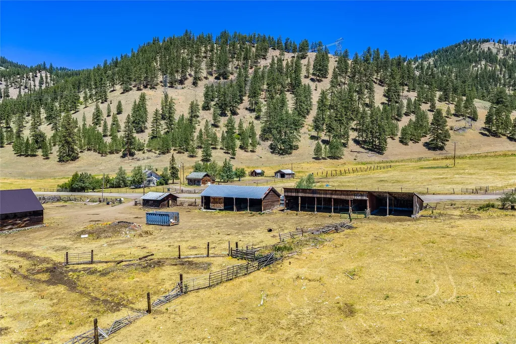 31022 Beavertail Road Clinton MT 59825