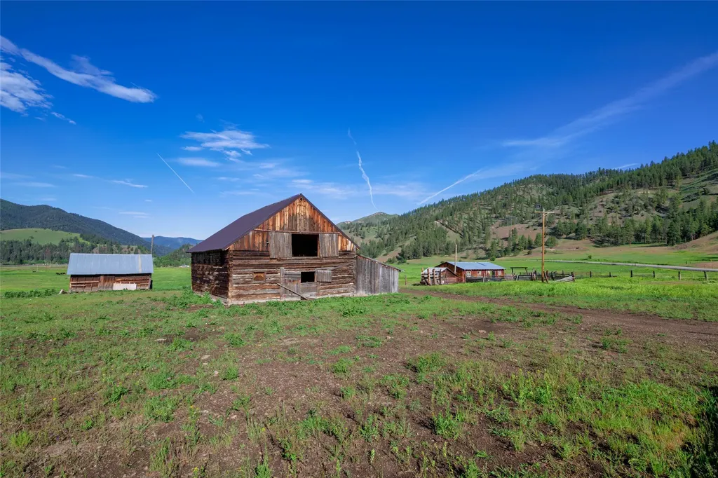 31022 Beavertail Road Clinton MT 59825