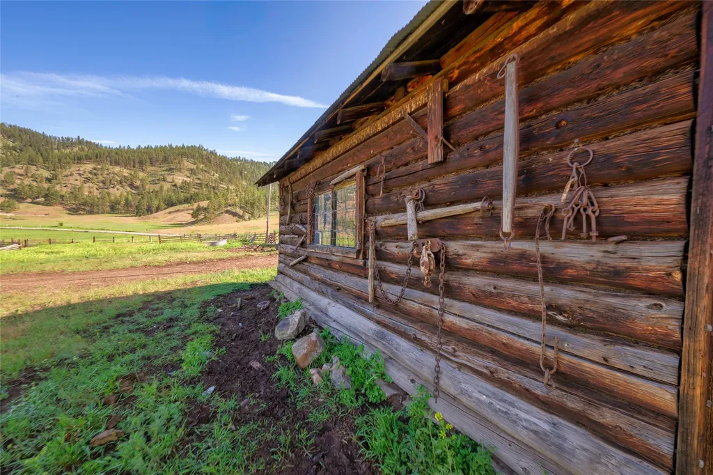 31022 Beavertail Road Clinton MT 59825
