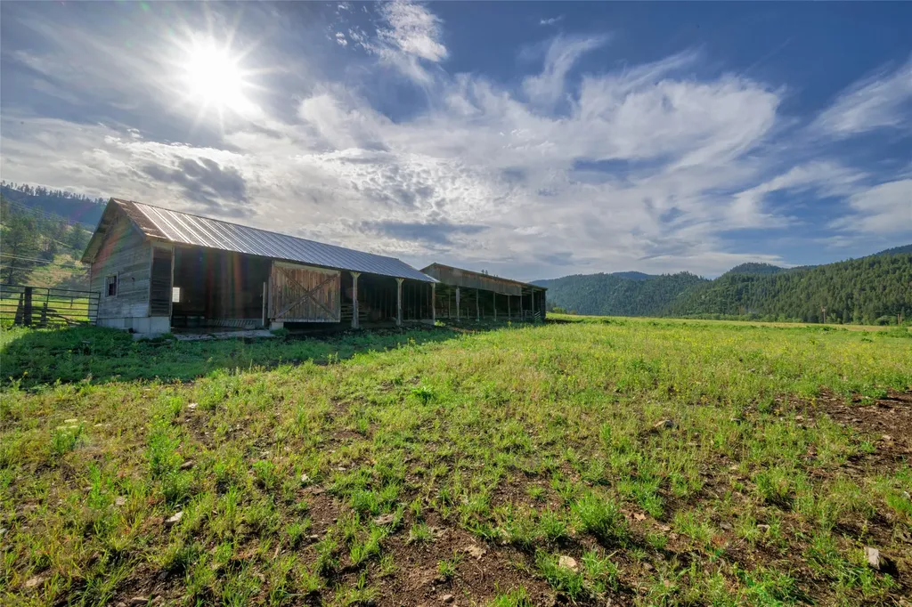 31022 Beavertail Road Clinton MT 59825