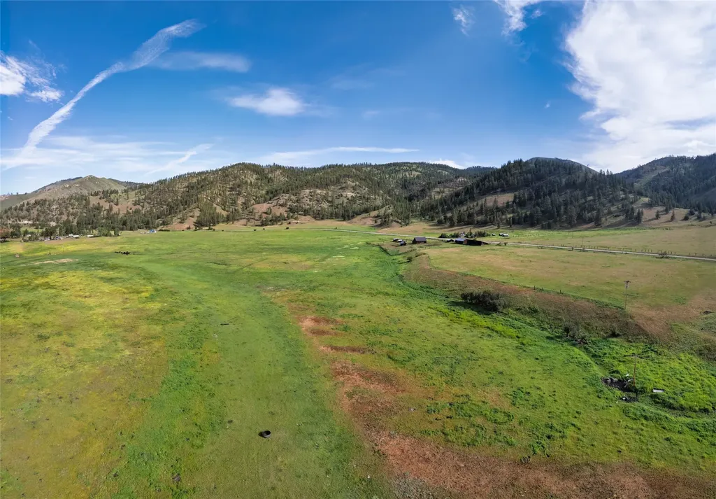 31022 Beavertail Road Clinton MT 59825