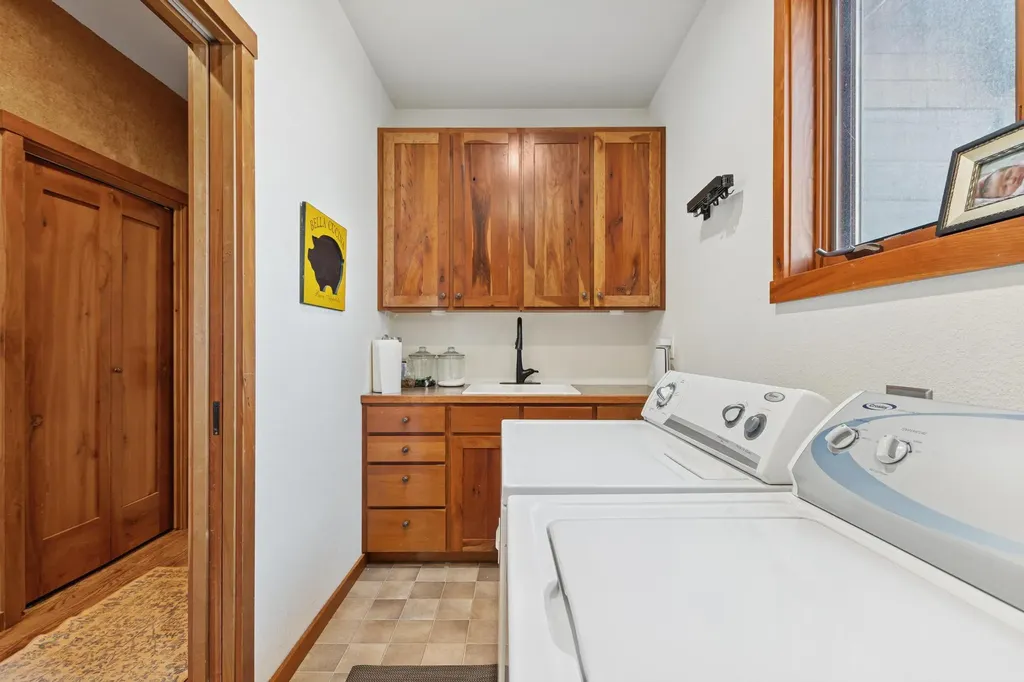 1284 Paradise Ridge Road Rexford MT 59930