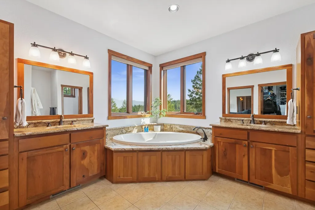 1284 Paradise Ridge Road Rexford MT 59930