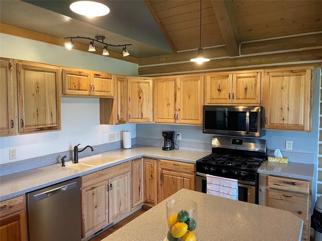 839 Thomas Lane Hamilton MT 59840