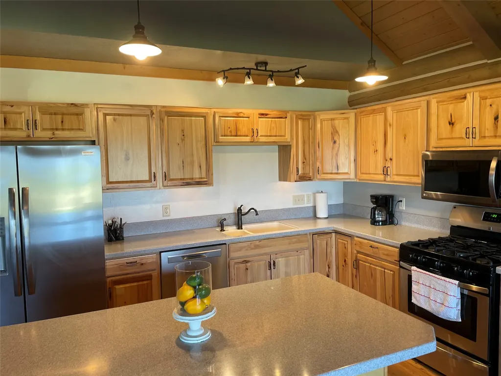 839 Thomas Lane Hamilton MT 59840