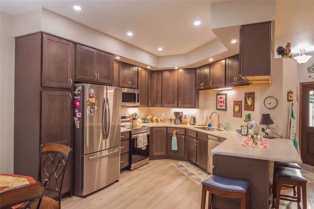 420 4th Avenue E Culbertson MT 59218