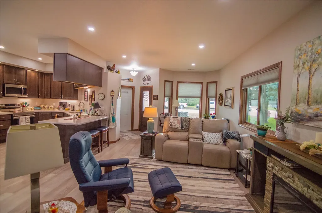 420 4th Avenue E Culbertson MT 59218