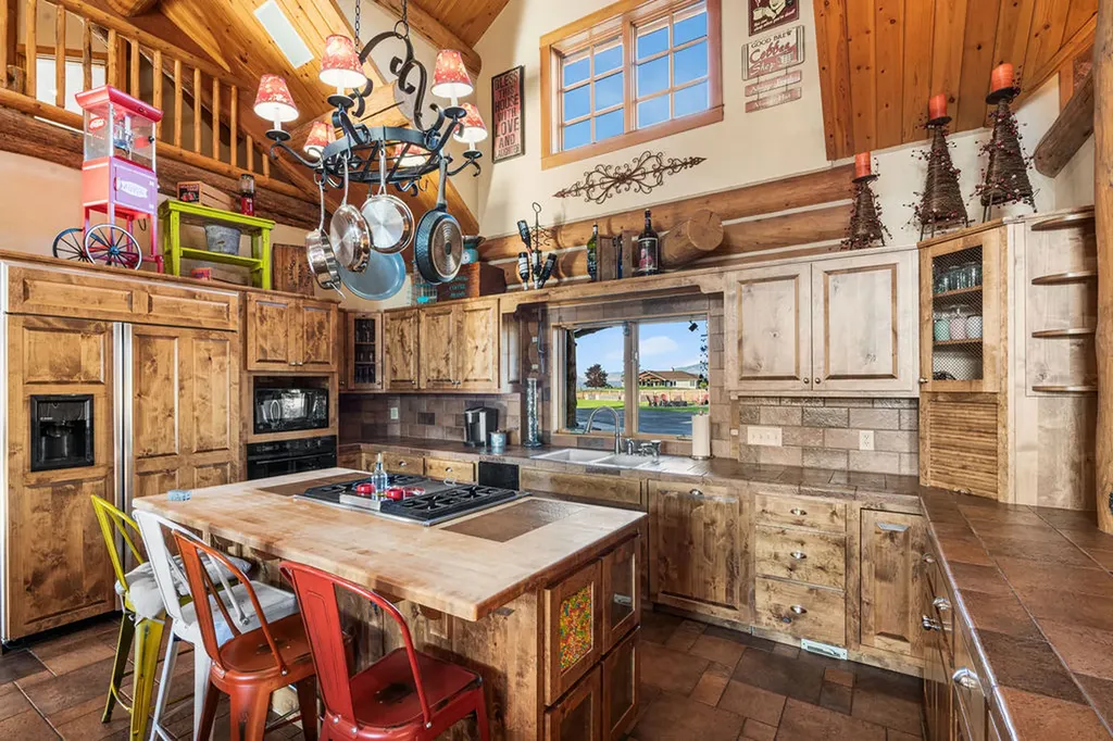 524 Arrow Hill Drive Hamilton MT 59840