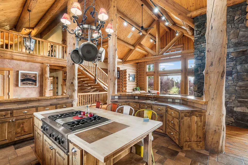 524 Arrow Hill Drive Hamilton MT 59840