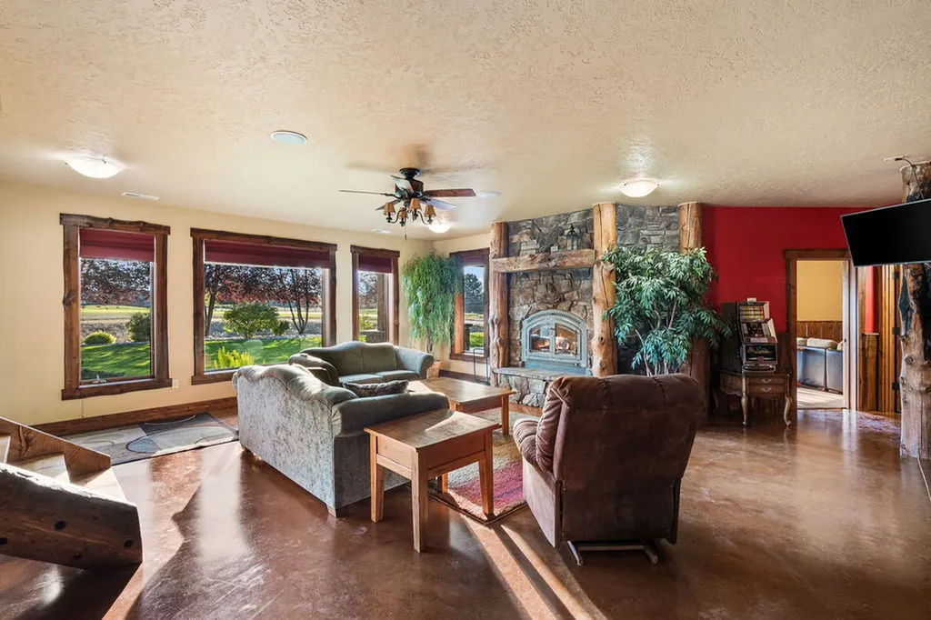 524 Arrow Hill Drive Hamilton MT 59840