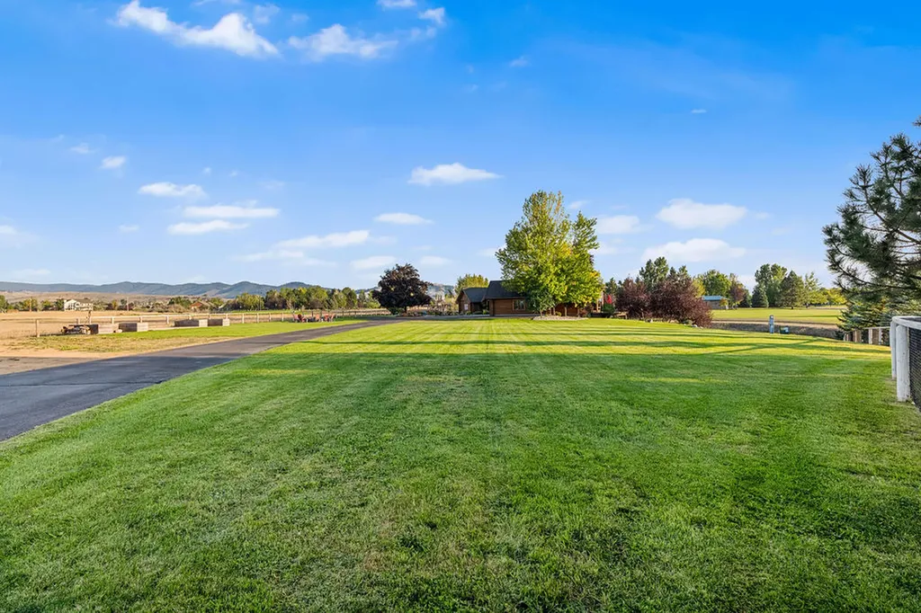 524 Arrow Hill Drive Hamilton MT 59840