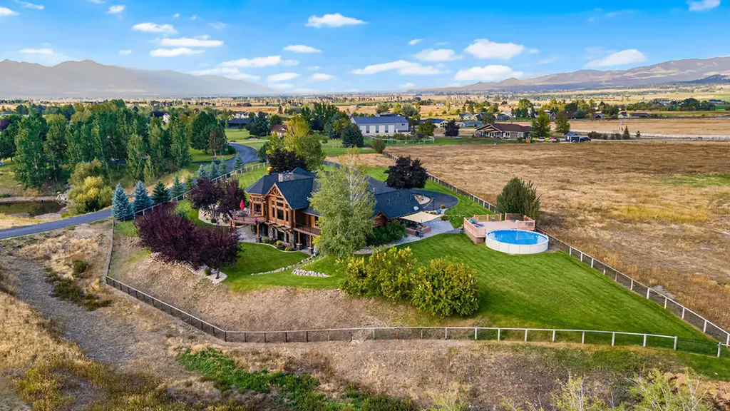 524 Arrow Hill Drive Hamilton MT 59840