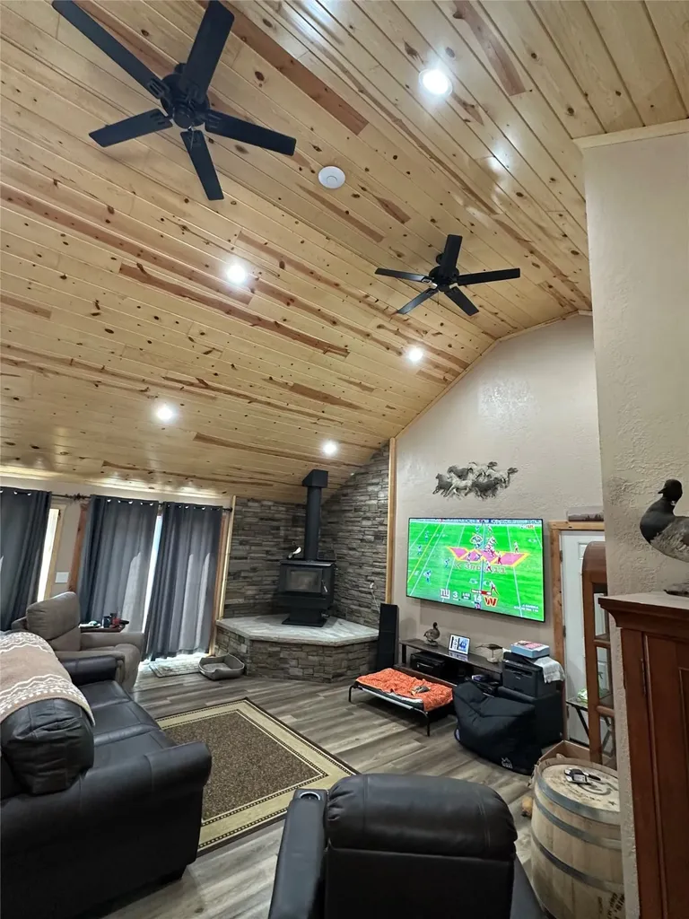 187 Little Thompson River Road Plains MT 59859