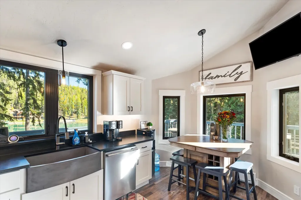 312 & 318 Island Drive Kalispell MT 59901
