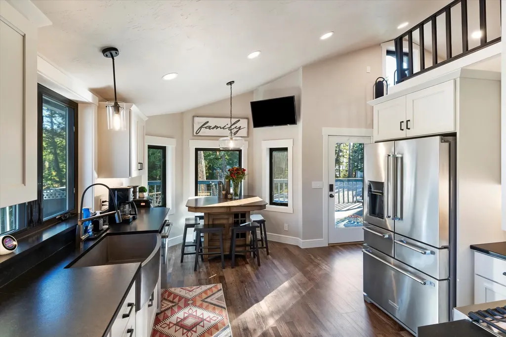 312 & 318 Island Drive Kalispell MT 59901