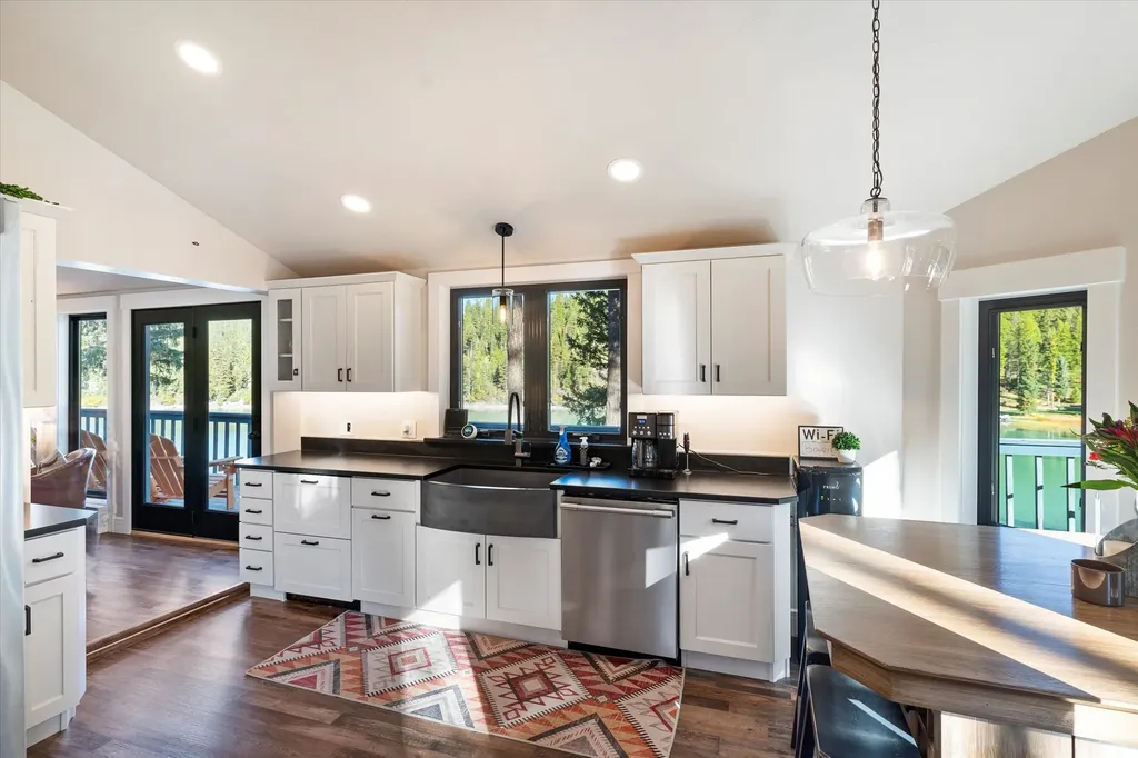 312 & 318 Island Drive Kalispell MT 59901