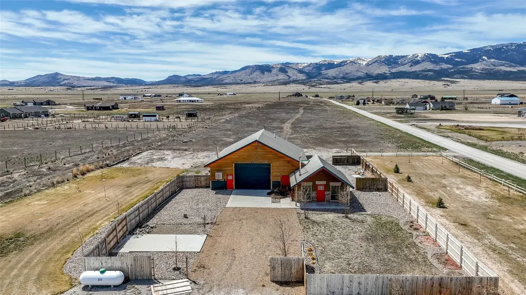 7 Grandview Loop Townsend MT 59644