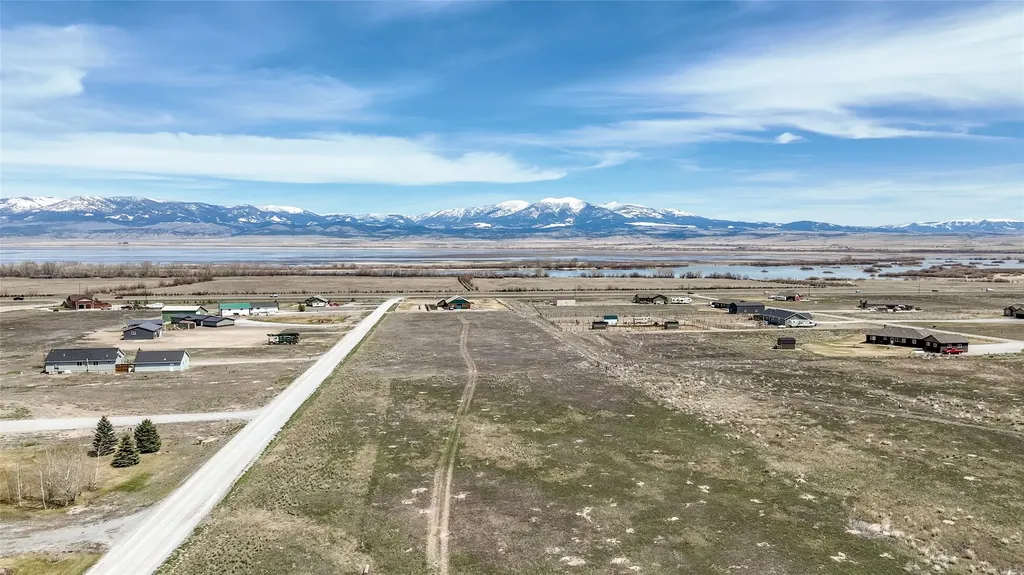7 Grandview Loop Townsend MT 59644
