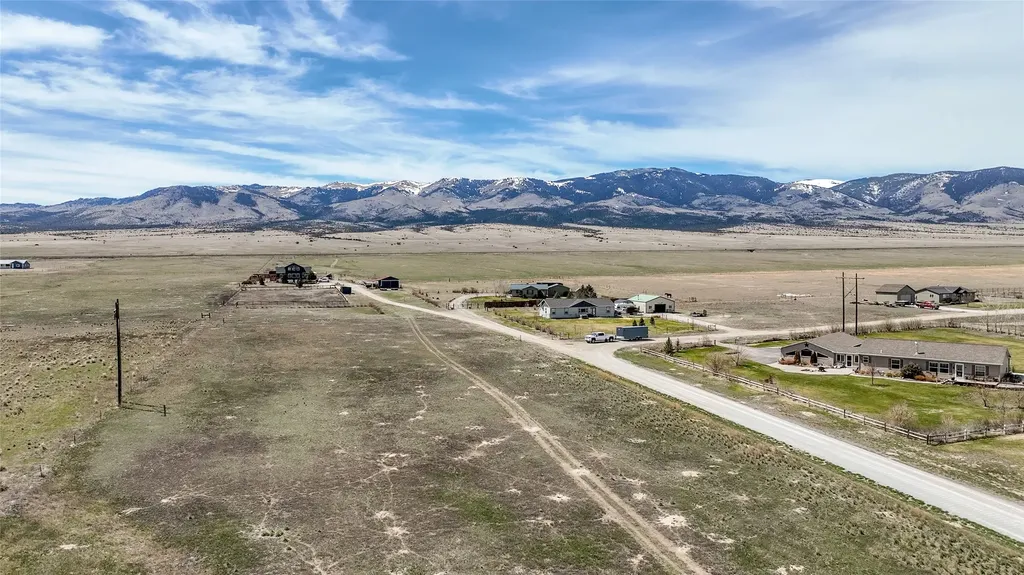 7 Grandview Loop Townsend MT 59644