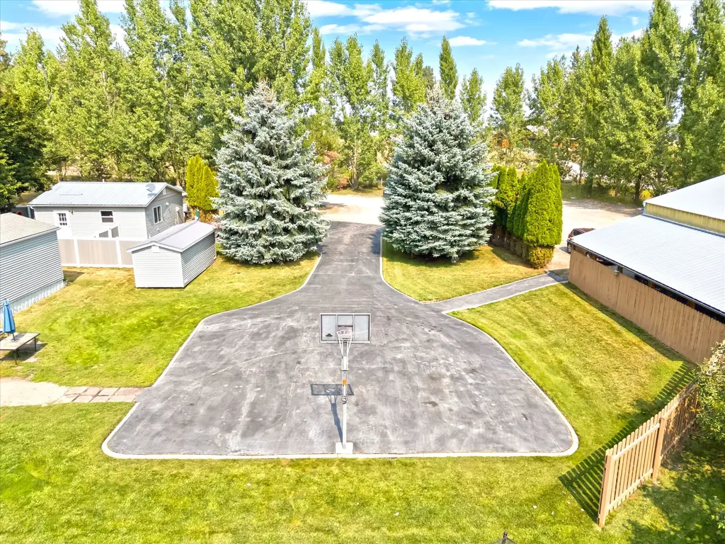 300 Jay Hawk Lane Columbia Falls MT 59912