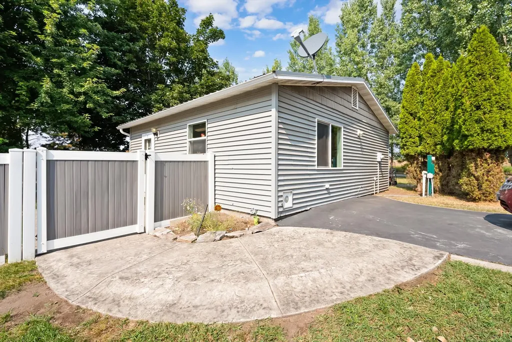 300 Jay Hawk Lane Columbia Falls MT 59912