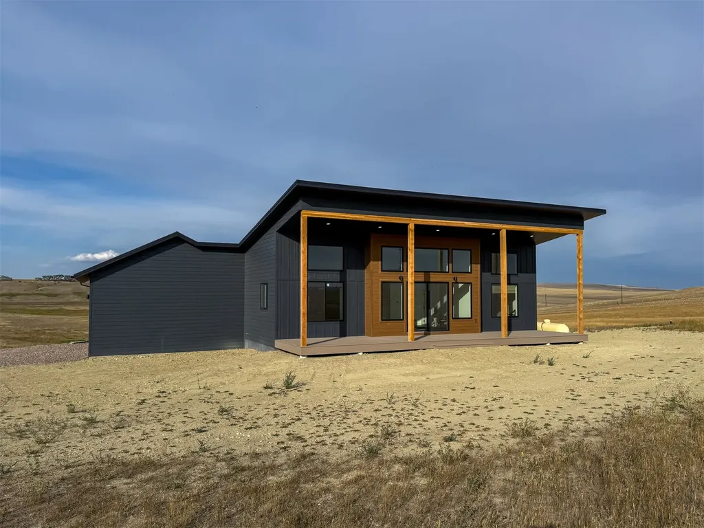 406 2nd Road SW Fairfield MT 59436